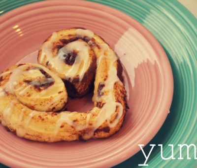 heart-shaped cinnamon rolls