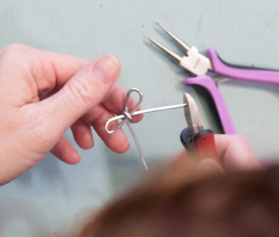 how to: hammered bow necklace