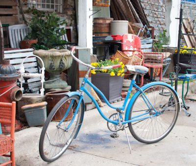 hello monday {old bicycle}